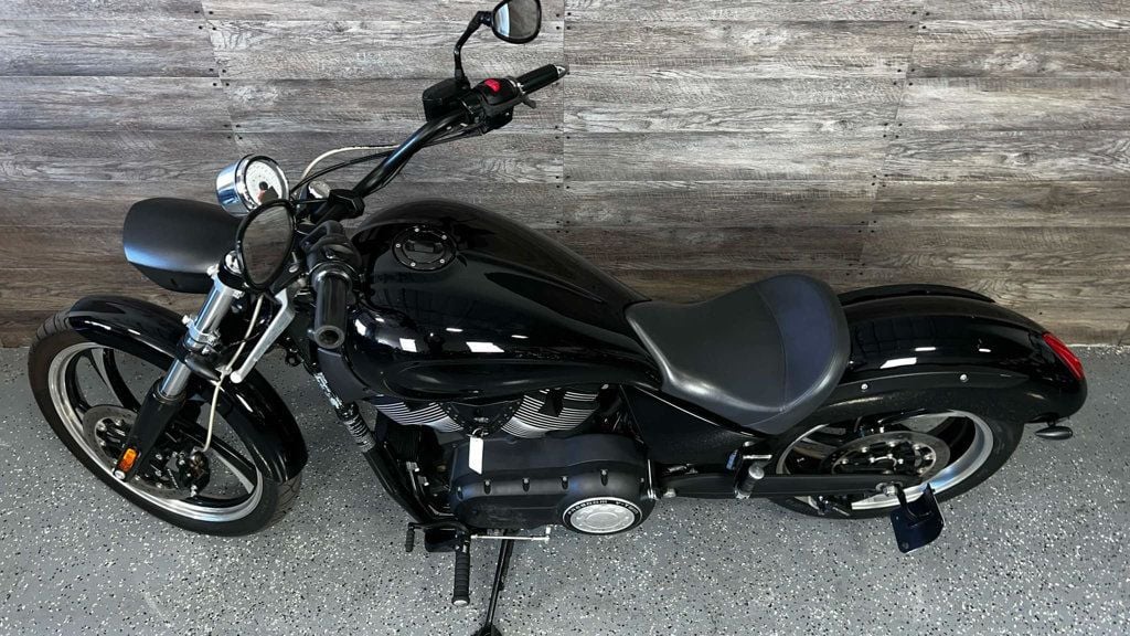 2013 Victory Vegas 8-Ball LOW MILES! - 22769481 - 15