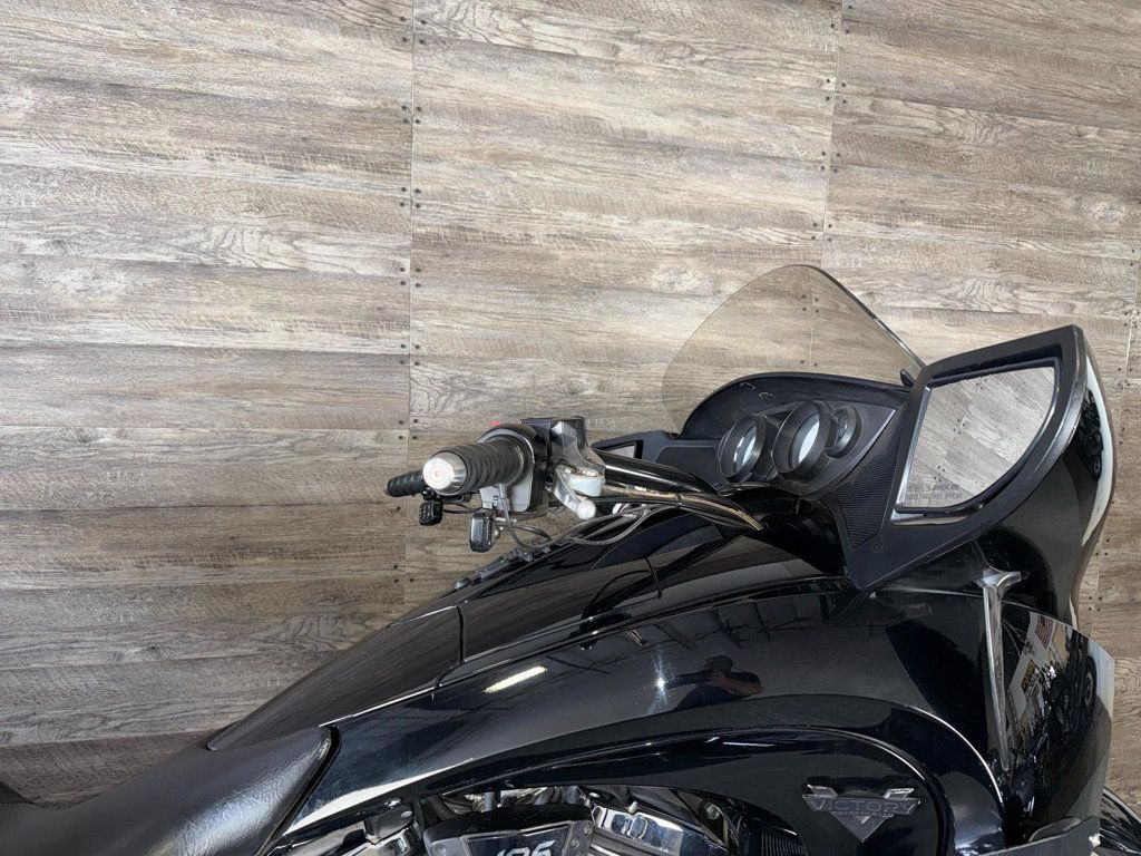2013 Victory Vision Tour SUPER CLEAN! - 23030137 - 6
