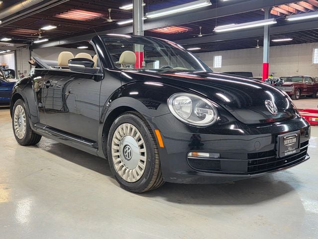 2013 Volkswagen Beetle Convertible 2013 Volkswagen Beetle Convertible 2.5L w/Tech - 23021616 - 17