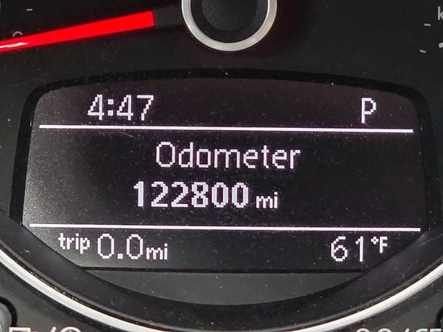 2013 Volkswagen Beetle Convertible 2013 Volkswagen Beetle Convertible 2.5L w/Tech - 23021616 - 33