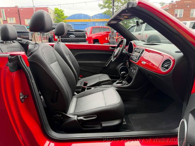 2013 Volkswagen Beetle Convertible 2.5L Convertible - 23050892 - 24