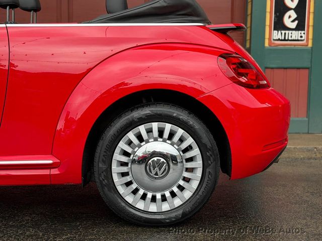2013 Volkswagen Beetle Convertible 2.5L Convertible - 23050892 - 35