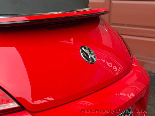 2013 Volkswagen Beetle Convertible 2.5L Convertible - 23050892 - 36