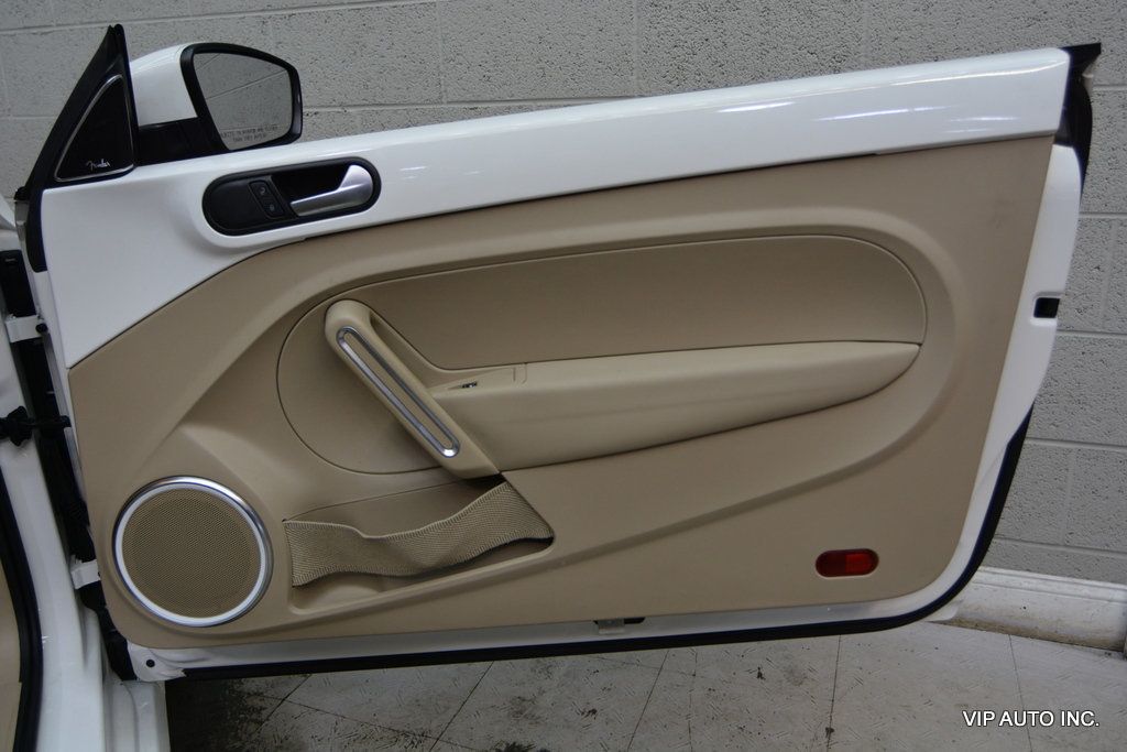 2013 Volkswagen Beetle Convertible 2dr Automatic 2.5L w/Sound/Nav PZEV - 22985910 - 13