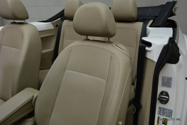 2013 Volkswagen Beetle Convertible 2dr Automatic 2.5L w/Sound/Nav PZEV - 22985910 - 16