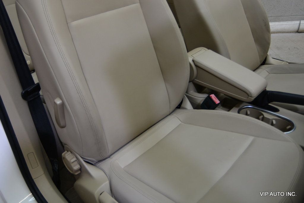 2013 Volkswagen Beetle Convertible 2dr Automatic 2.5L w/Sound/Nav PZEV - 22985910 - 19