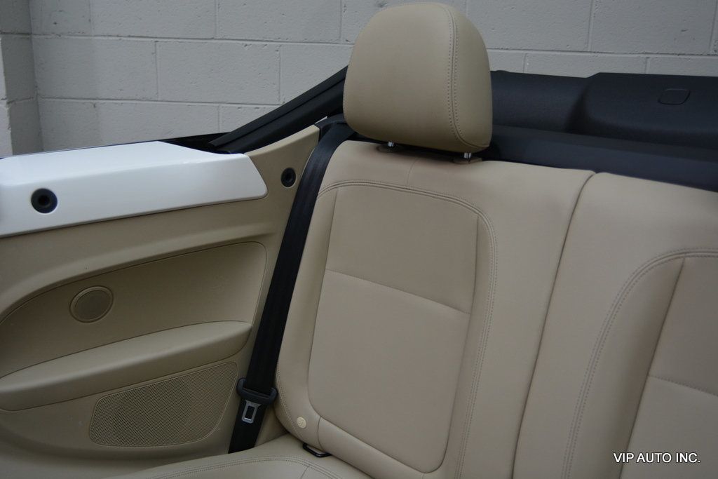 2013 Volkswagen Beetle Convertible 2dr Automatic 2.5L w/Sound/Nav PZEV - 22985910 - 24