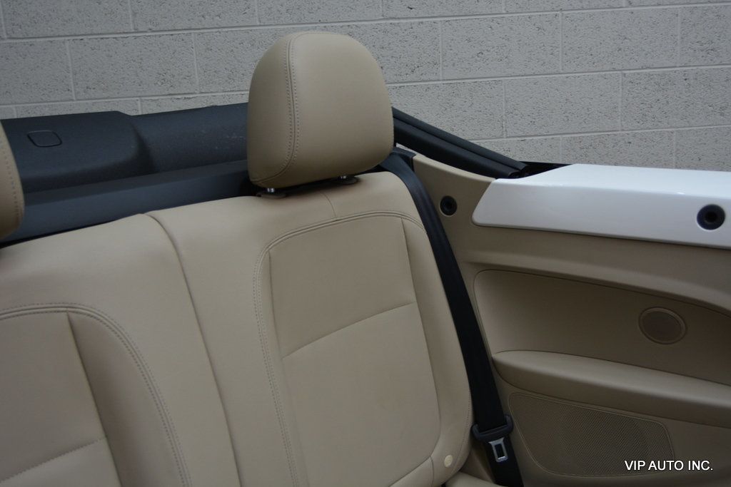 2013 Volkswagen Beetle Convertible 2dr Automatic 2.5L w/Sound/Nav PZEV - 22985910 - 25