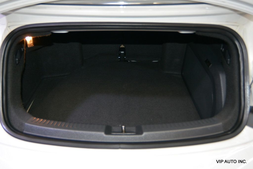 2013 Volkswagen Beetle Convertible 2dr Automatic 2.5L w/Sound/Nav PZEV - 22985910 - 37