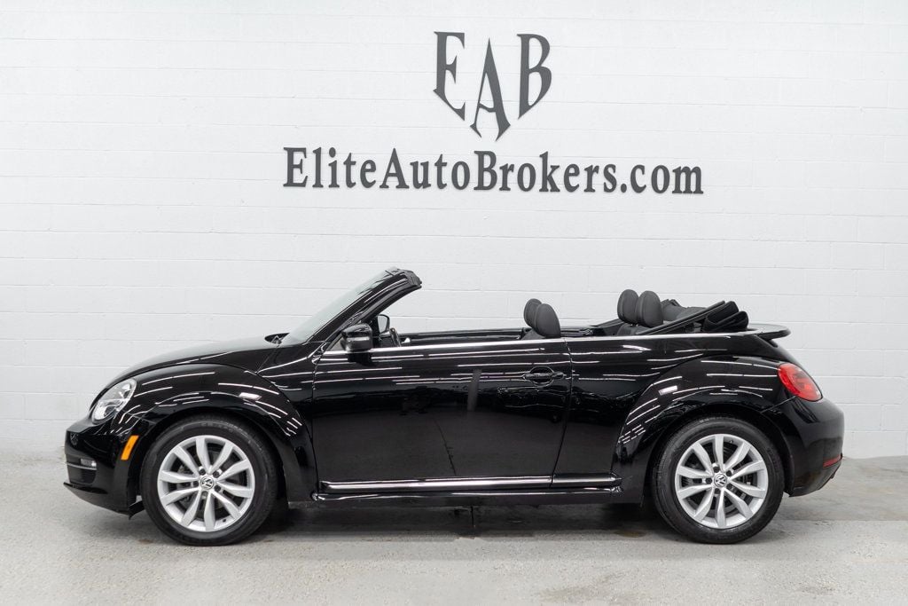 Volkswagen Beetle photo 2