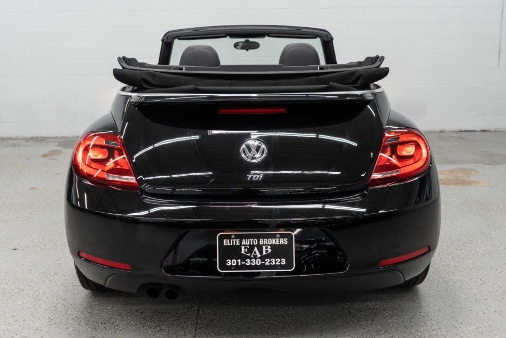 Volkswagen Beetle photo 3