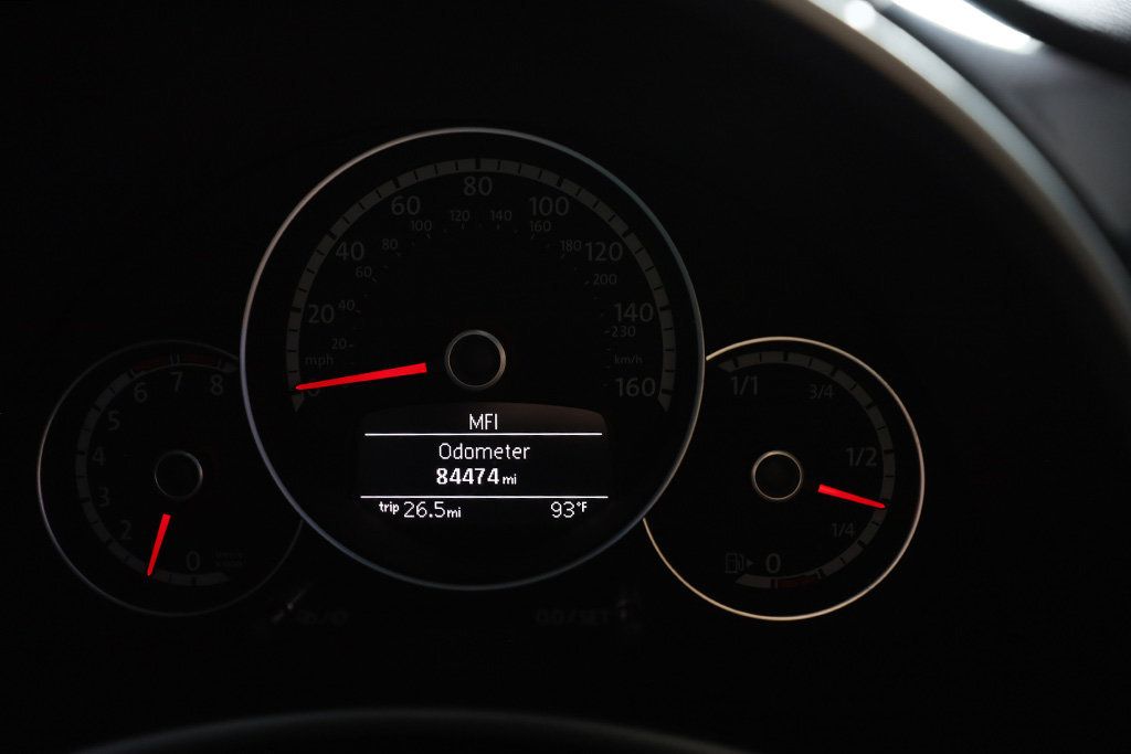 2013 Volkswagen Beetle Convertible photo 10