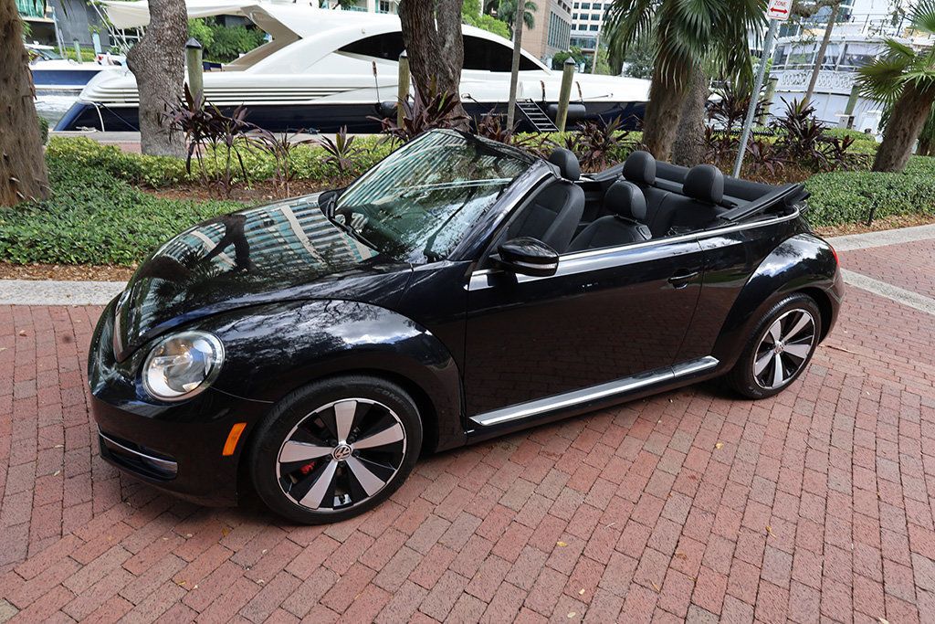 2013 Volkswagen Beetle Convertible photo 19