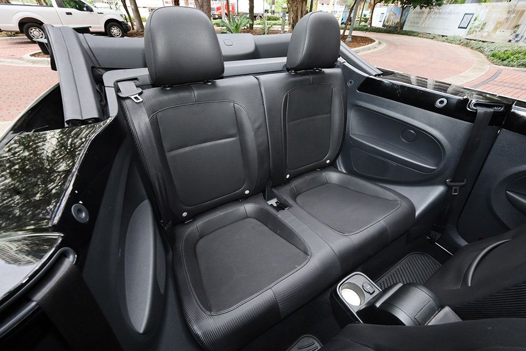 2013 Volkswagen Beetle Convertible photo 22