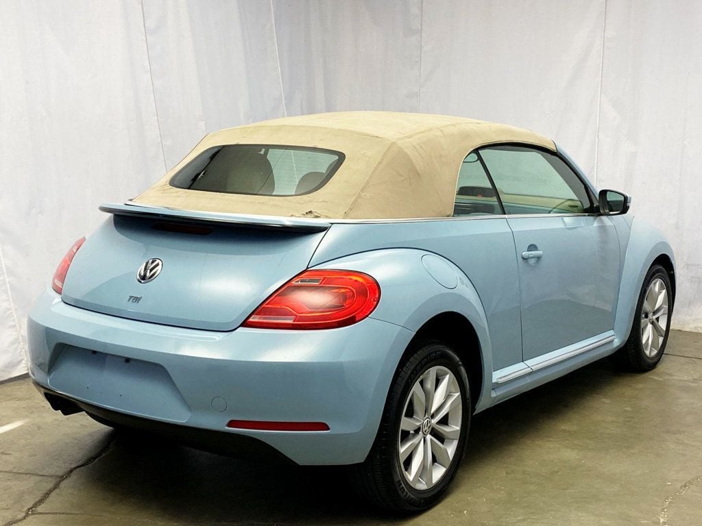 2013 Volkswagen Beetle Convertible 2dr Manual 2.0L TDI - 22911563 - 11