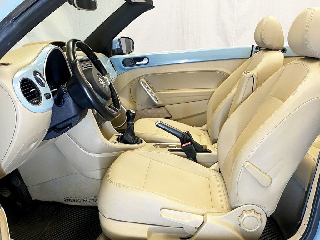 2013 Volkswagen Beetle Convertible 2dr Manual 2.0L TDI - 22911563 - 26