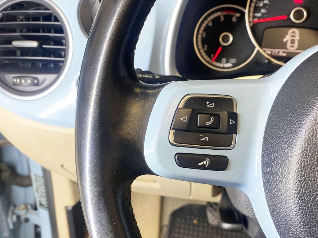 2013 Volkswagen Beetle Convertible 2dr Manual 2.0L TDI - 22911563 - 31