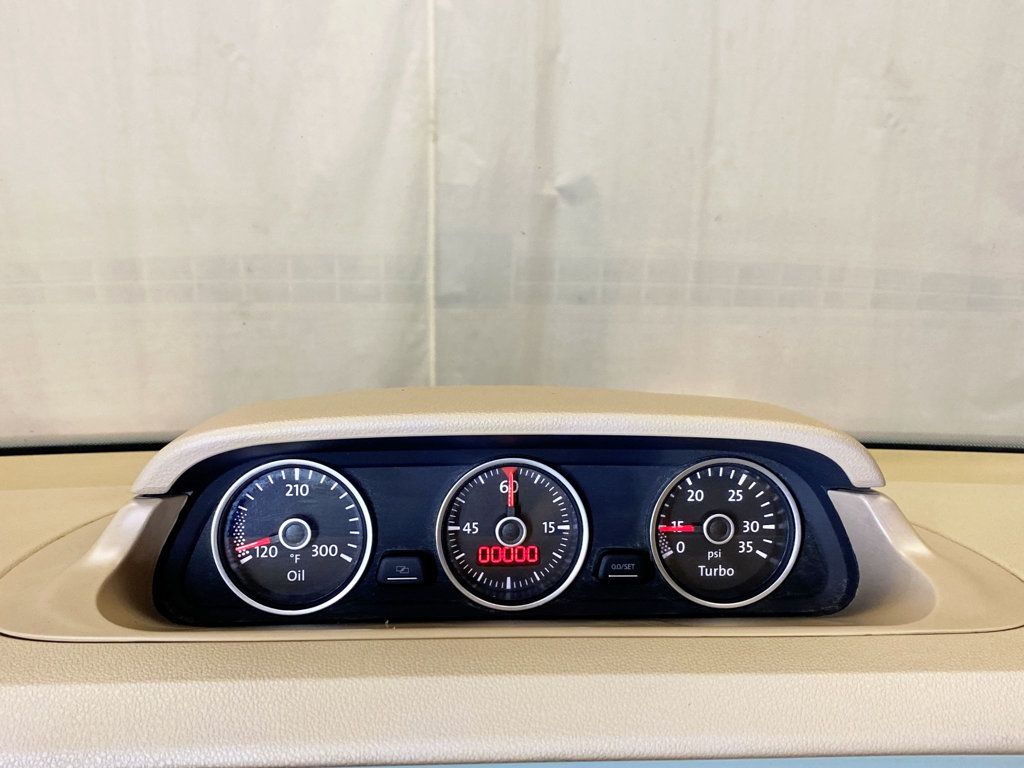 2013 Volkswagen Beetle Convertible 2dr Manual 2.0L TDI - 22911563 - 36