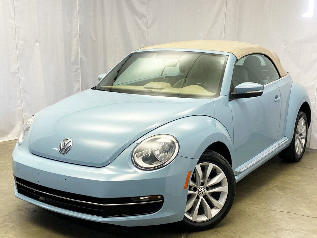 2013 Volkswagen Beetle Convertible 2dr Manual 2.0L TDI - 22911563 - 3