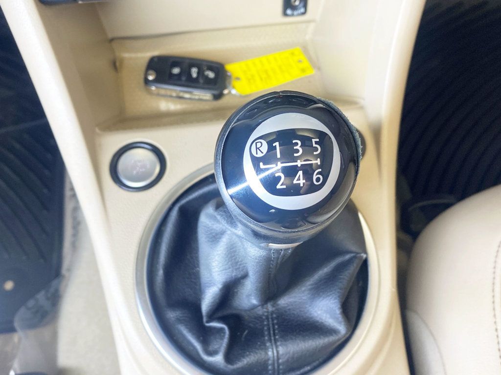 2013 Volkswagen Beetle Convertible 2dr Manual 2.0L TDI - 22911563 - 42