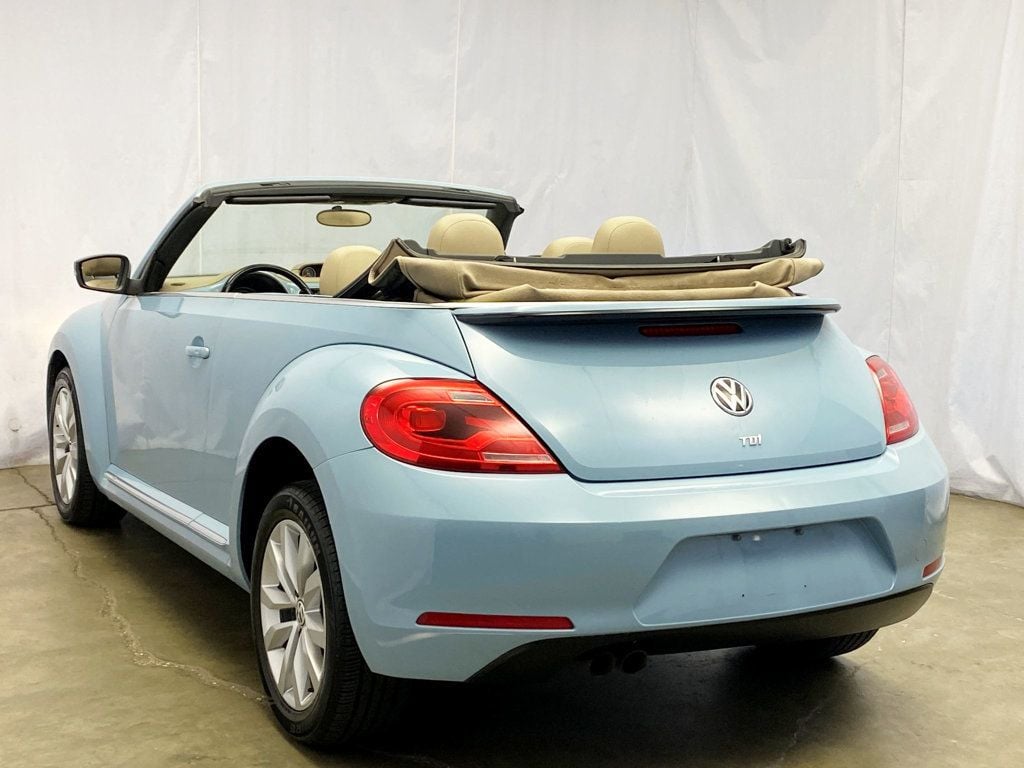 2013 Volkswagen Beetle Convertible 2dr Manual 2.0L TDI - 22911563 - 5