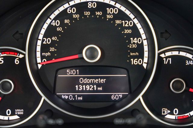 2013 Volkswagen Beetle Convertible 2dr Manual 2.0L TDI - 23100046 - 5