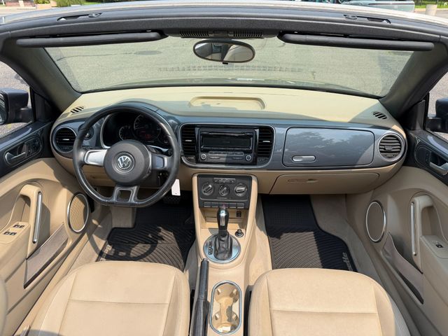 2013 Volkswagen Beetle Convertible CLEAN CARFAX, 2.5L, PZEV, CONVERTIBLE, LEATHER, HEATED SEATS - 23064906 - 2