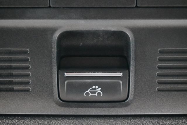 2013 Volkswagen Beetle Convertible Turbo - 22948809 - 19