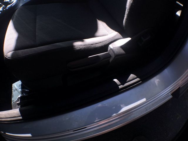 2013 Volkswagen Beetle Coupe  - 22935876 - 12