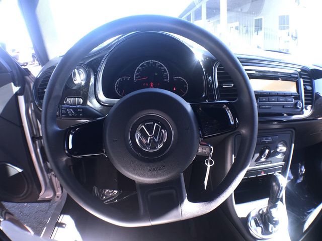 2013 Volkswagen Beetle Coupe  - 22935876 - 14