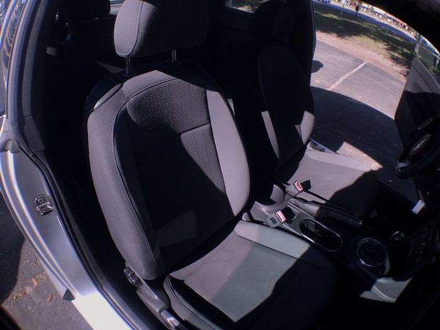 2013 Volkswagen Beetle Coupe  - 22935876 - 18