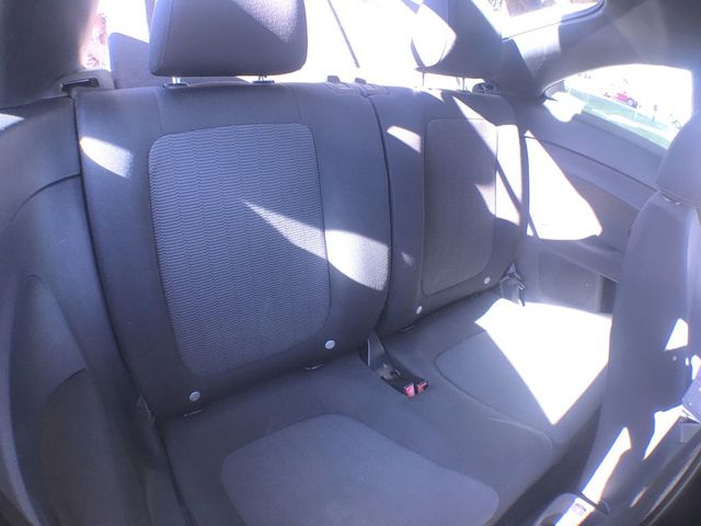 2013 Volkswagen Beetle Coupe  - 22935876 - 19