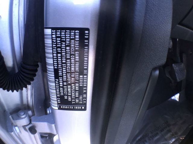 2013 Volkswagen Beetle Coupe  - 22935876 - 21