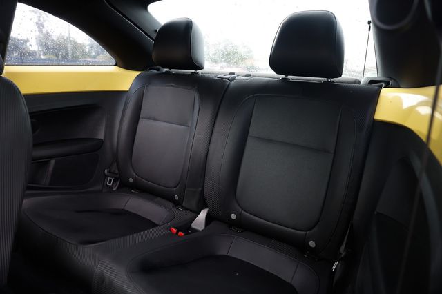 2013 Volkswagen Beetle Coupe  - 23068489 - 10