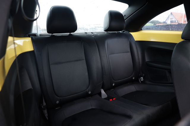 2013 Volkswagen Beetle Coupe  - 23068489 - 16
