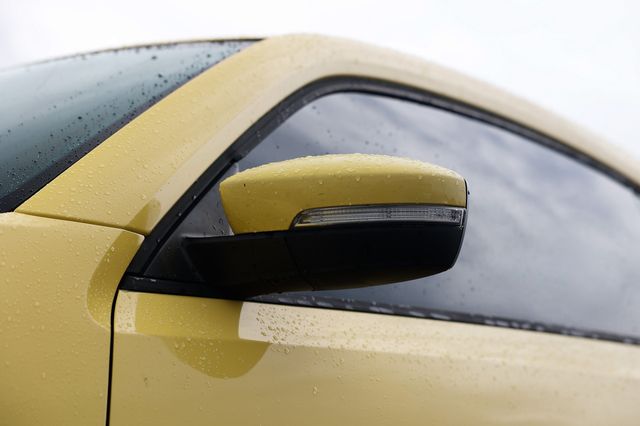 2013 Volkswagen Beetle Coupe  - 23068489 - 36