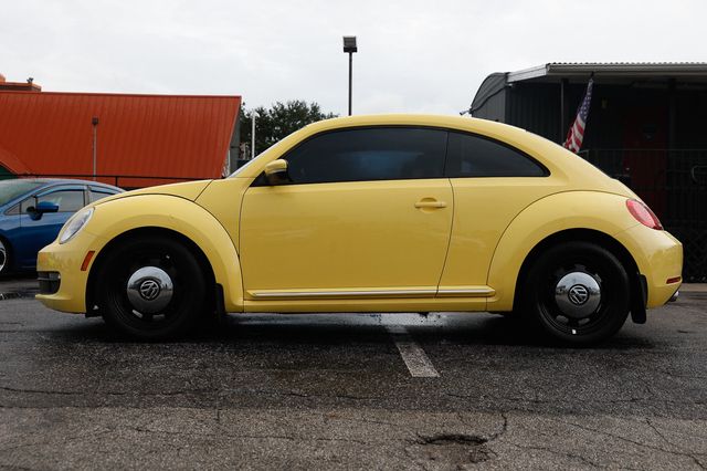 2013 Volkswagen Beetle Coupe  - 23068489 - 3