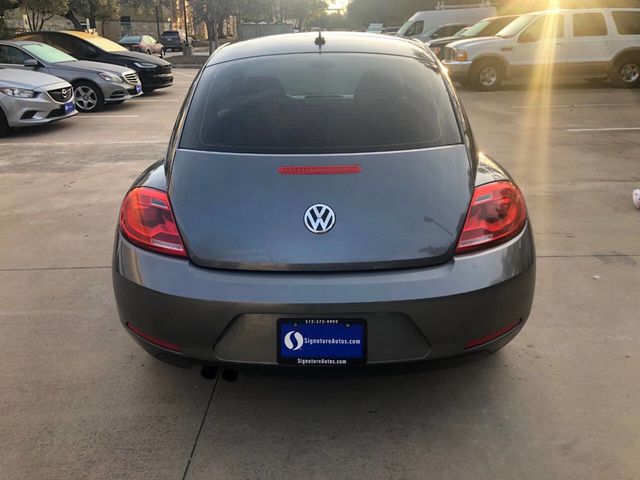 2013 Volkswagen Beetle Coupe 2.5L Entry PZEV 2dr Coupe 6A - 22981211 - 4