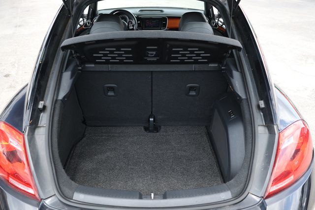 2013 Volkswagen Beetle Coupe 2dr Automatic 2.5L Fender Edition - 23023676 - 27