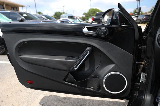 2013 Volkswagen Beetle Coupe 2dr Automatic 2.5L Fender Edition - 23023676 - 38