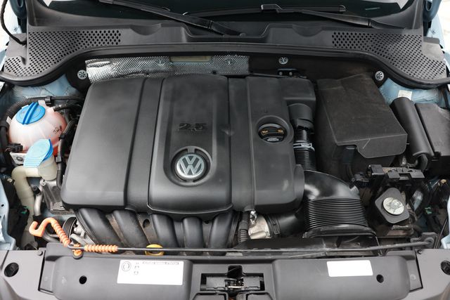 2013 Volkswagen Beetle Coupe 2dr Automatic 2.5L Fender Edition - 23050189 - 50