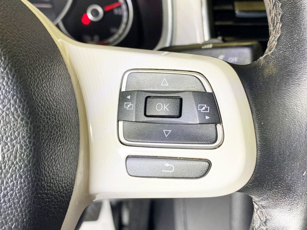 2013 Volkswagen Beetle Coupe 2dr Automatic 2.5L w/Sun/Sound/Nav - 22910908 - 22