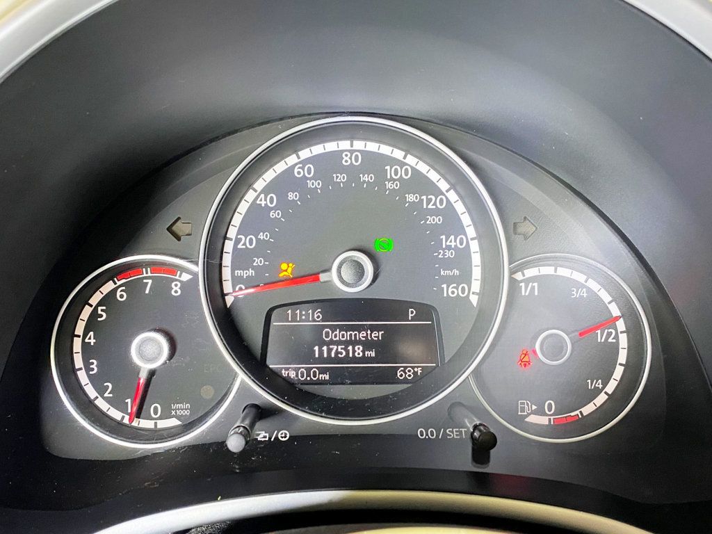 2013 Volkswagen Beetle Coupe 2dr Automatic 2.5L w/Sun/Sound/Nav - 22910908 - 25