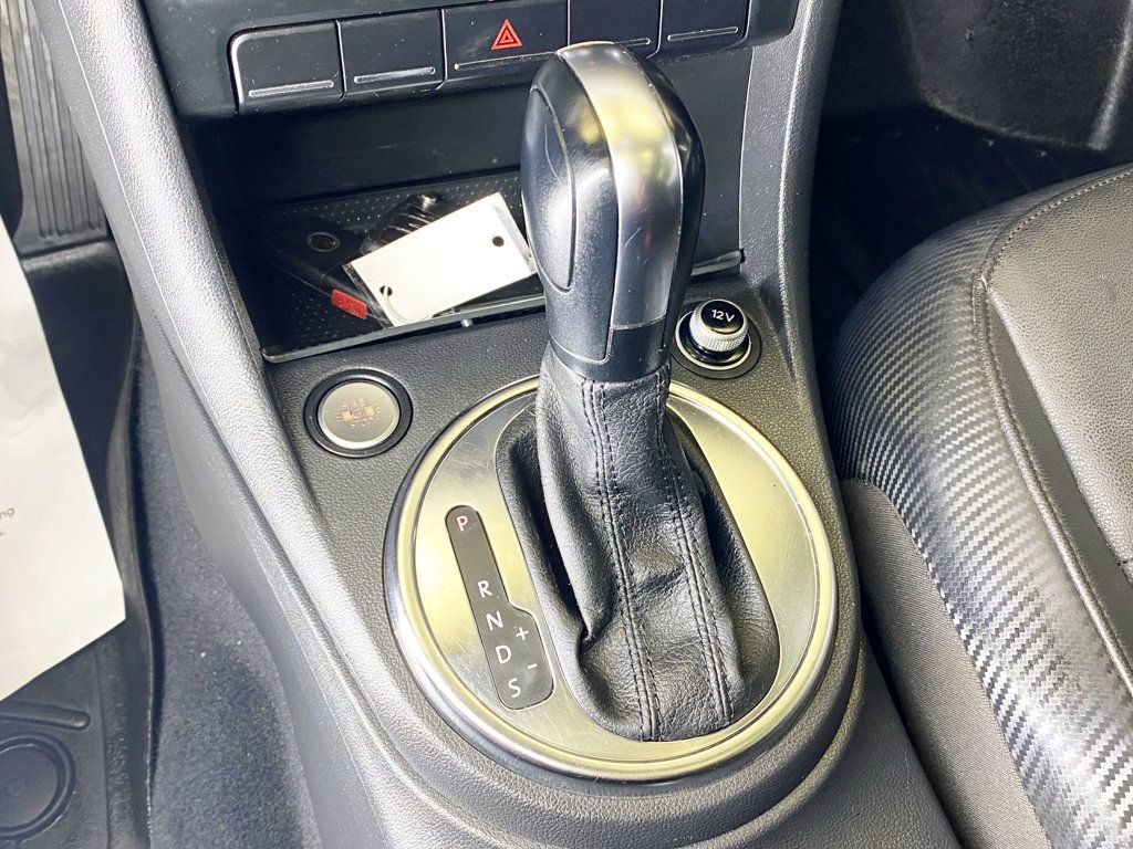 2013 Volkswagen Beetle Coupe 2dr Automatic 2.5L w/Sun/Sound/Nav - 22910908 - 31