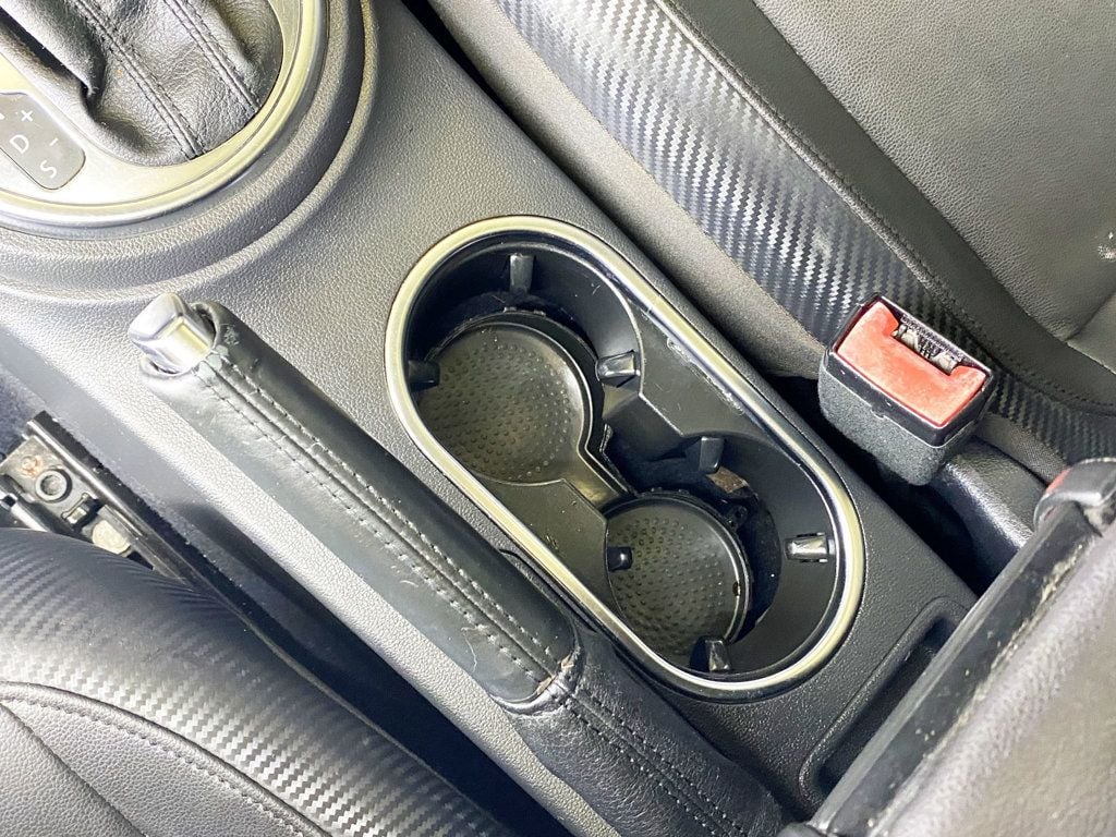 2013 Volkswagen Beetle Coupe 2dr Automatic 2.5L w/Sun/Sound/Nav - 22910908 - 32