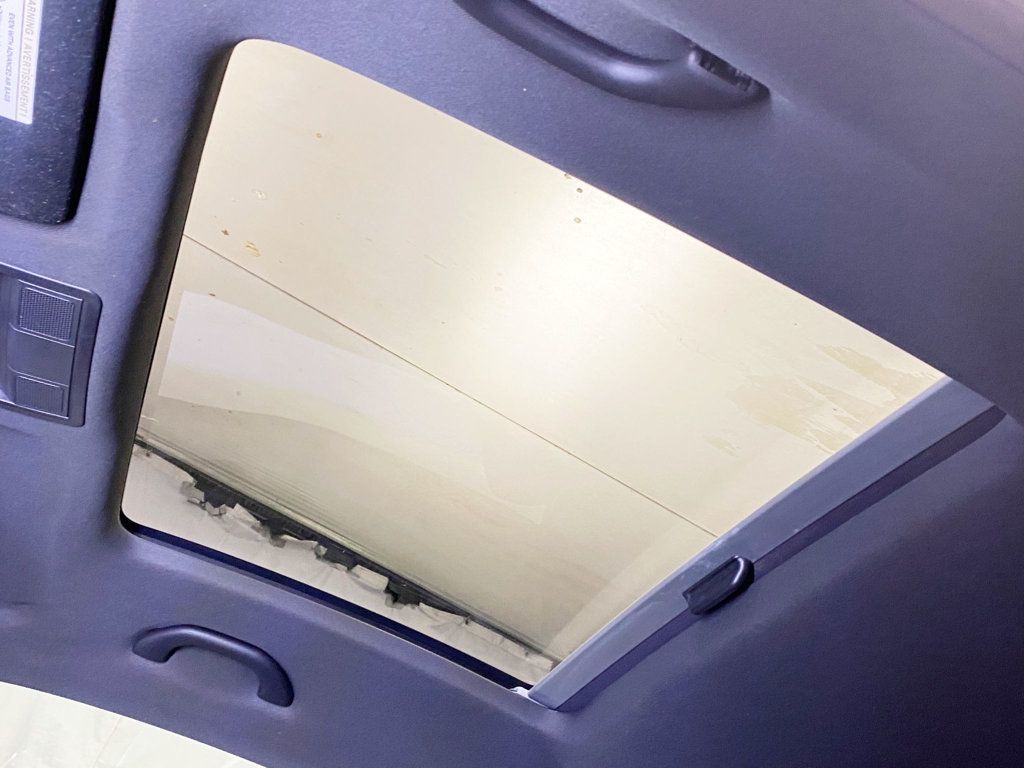 2013 Volkswagen Beetle Coupe 2dr Automatic 2.5L w/Sun/Sound/Nav - 22910908 - 34