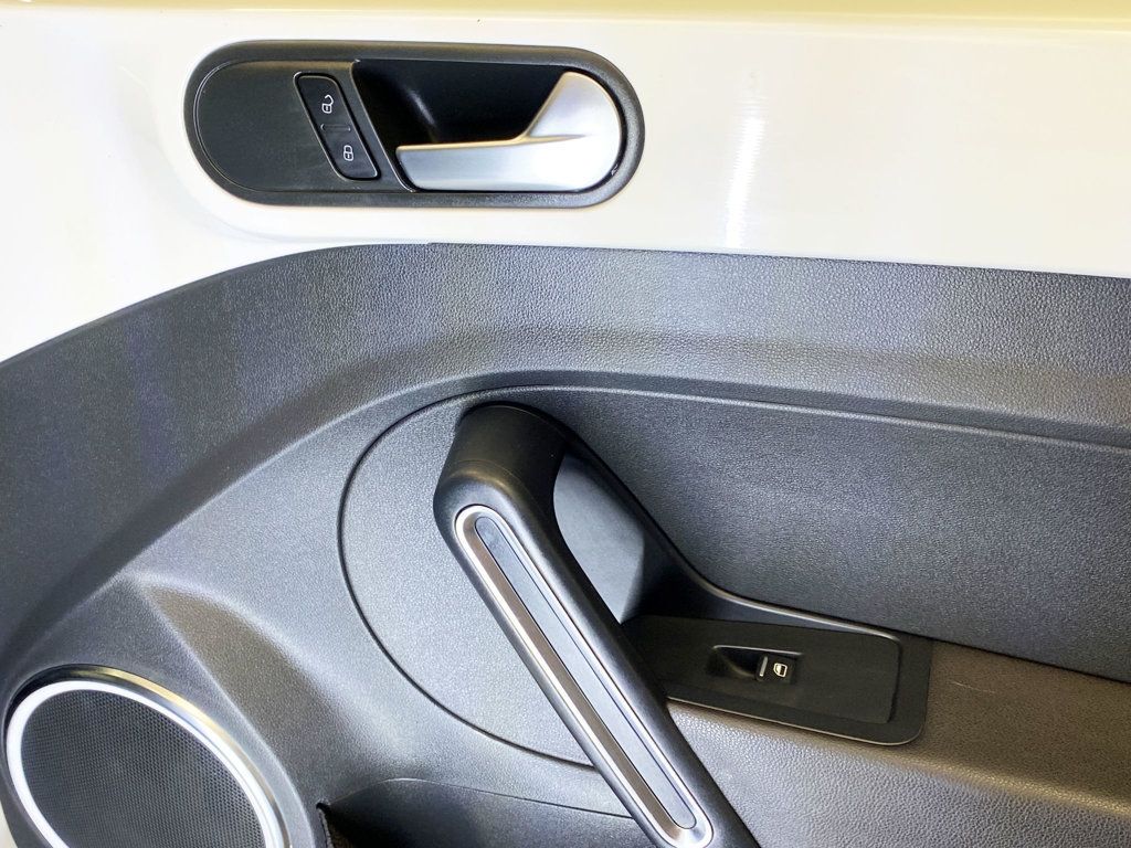 2013 Volkswagen Beetle Coupe 2dr Automatic 2.5L w/Sun/Sound/Nav - 22910908 - 36