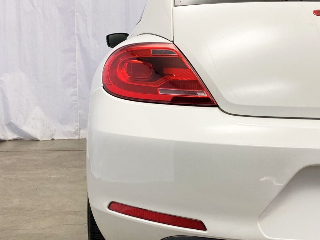 2013 Volkswagen Beetle 2.5L photo 4