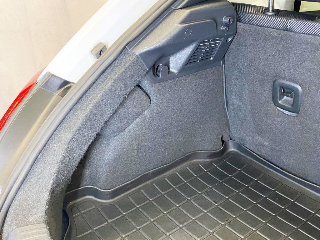 2013 Volkswagen Beetle Coupe 2dr Automatic 2.5L w/Sun/Sound/Nav - 22910908 - 44