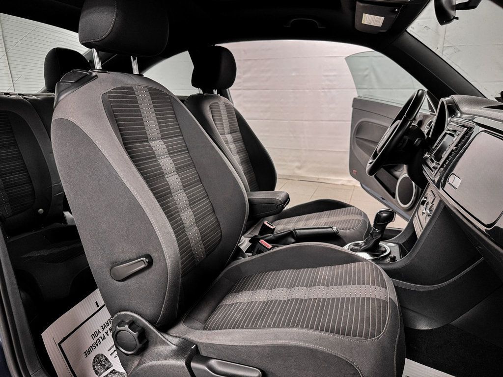 2013 Volkswagen Beetle Coupe 2dr DSG 2.0T Turbo - 23019279 - 11